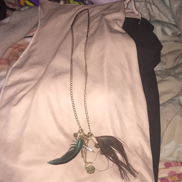 Necklace - Picture 1 of 2